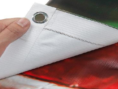 普定喷绘和刀刮布的工艺区别。